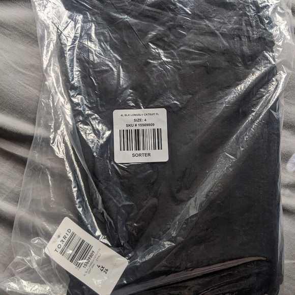 Torrid Premium Long Sleeve Catsuit, size 4, black - Picture 4 of 4